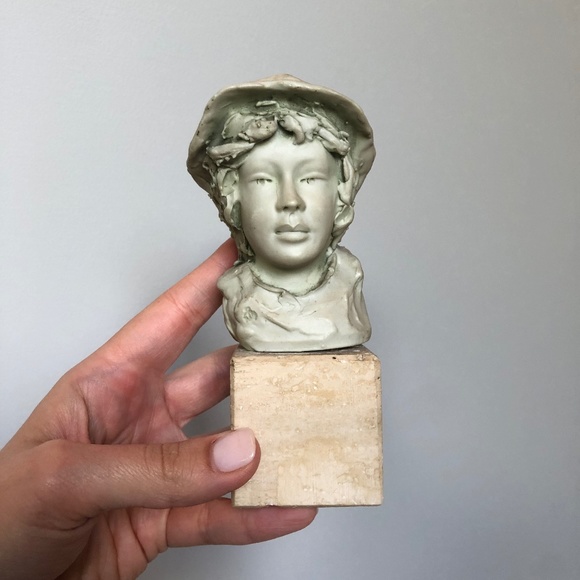 Vintage Handcarved Female Bust Scuplture - Picture 1 of 6
